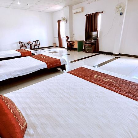 Truc Hoang Ha Hotel Κον Τουμ Εξωτερικό φωτογραφία