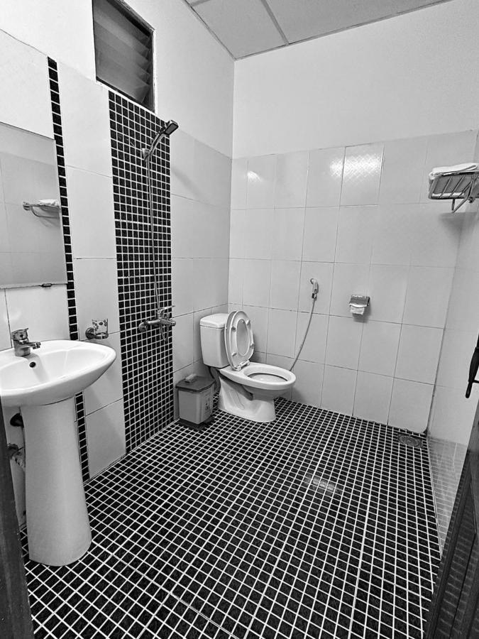 Truc Hoang Ha Hotel Κον Τουμ Εξωτερικό φωτογραφία