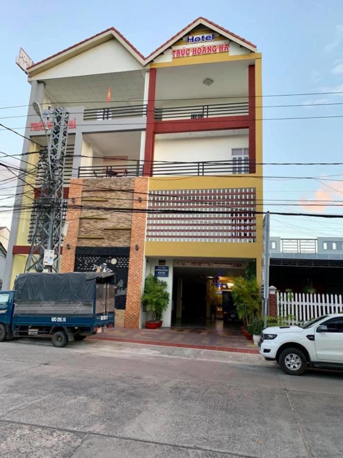 Truc Hoang Ha Hotel Κον Τουμ Εξωτερικό φωτογραφία
