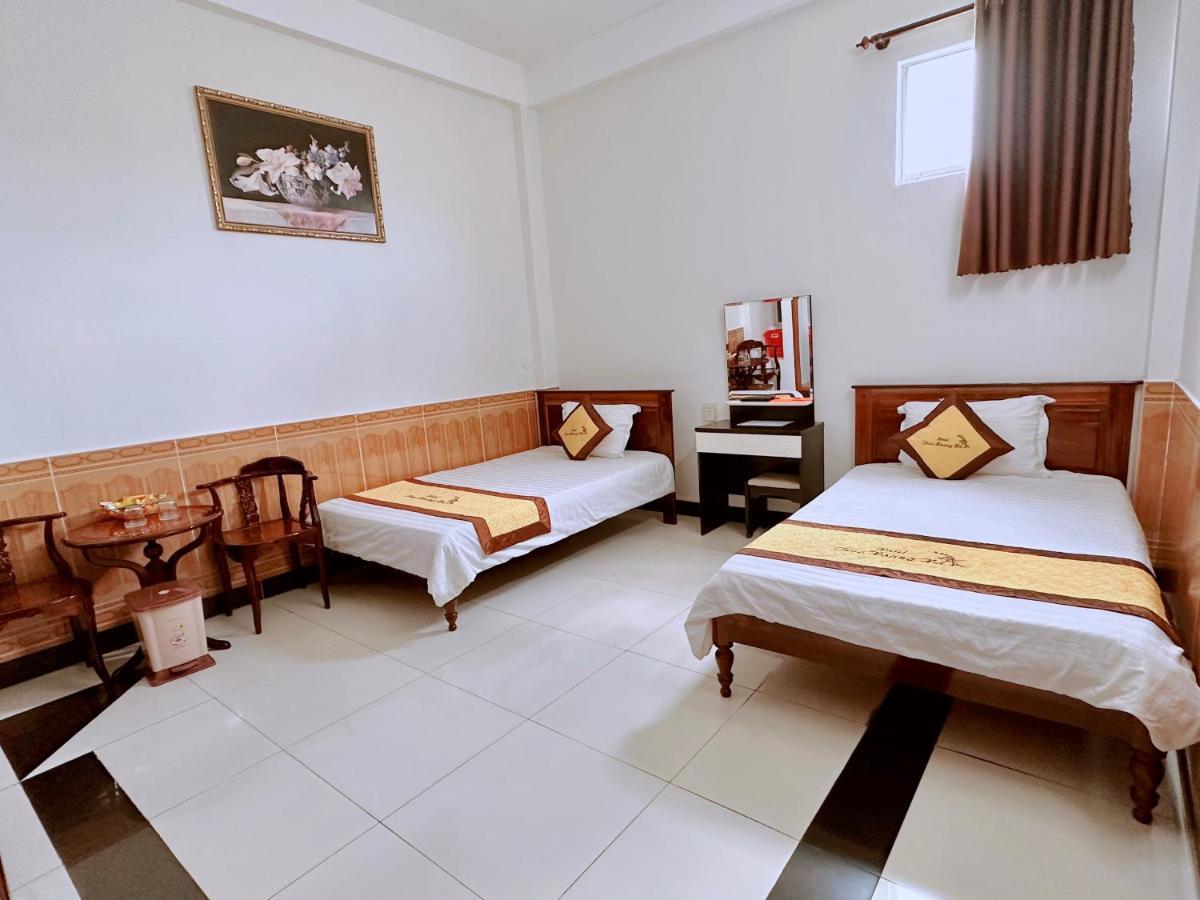 Truc Hoang Ha Hotel Κον Τουμ Εξωτερικό φωτογραφία